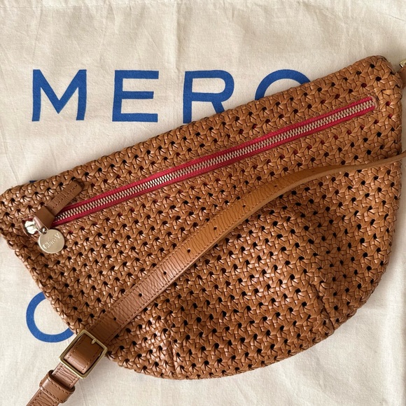 Clare V Grande Fanny - Picture 3 of 10